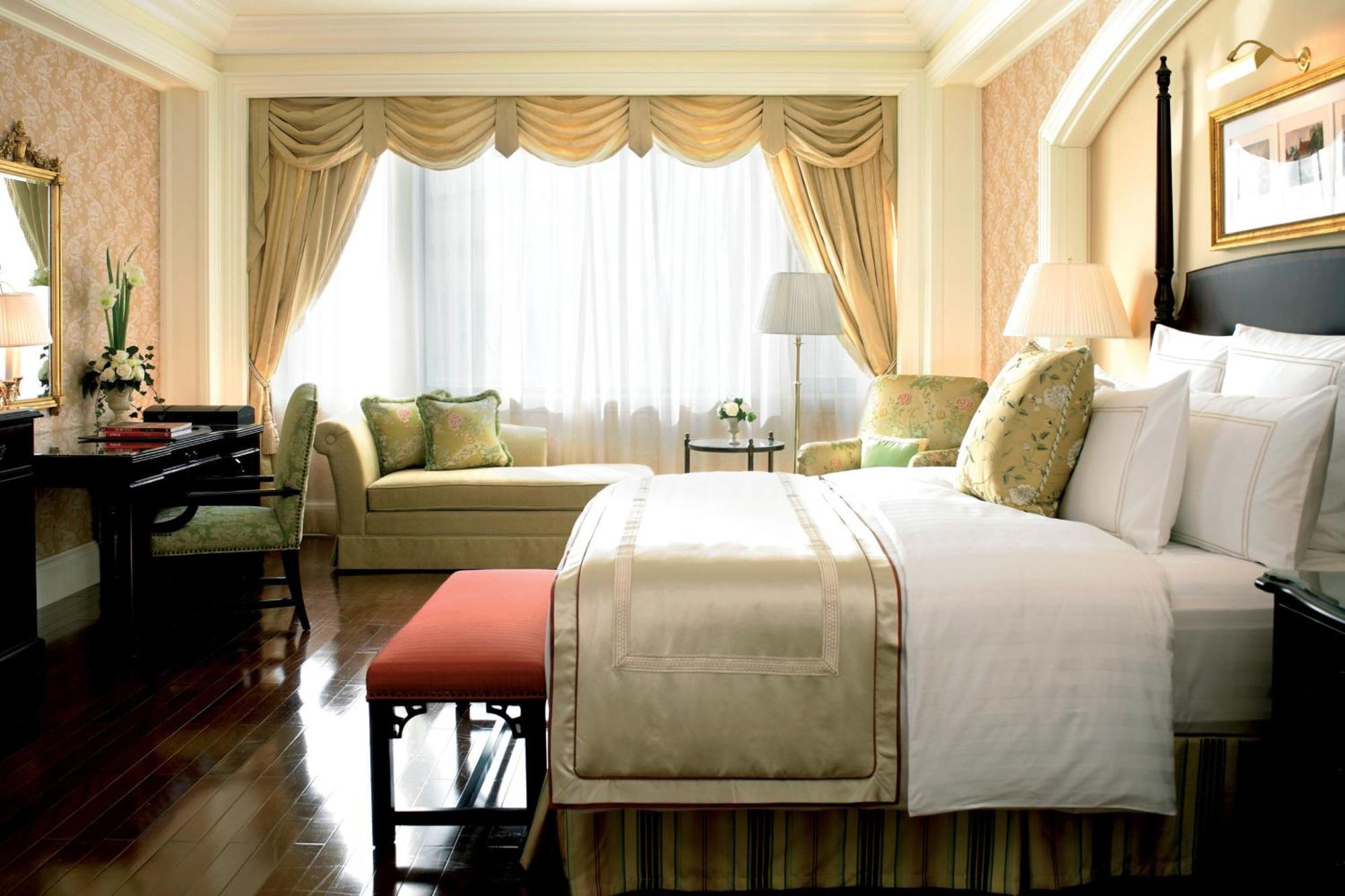 The Ritz-carlton 5*