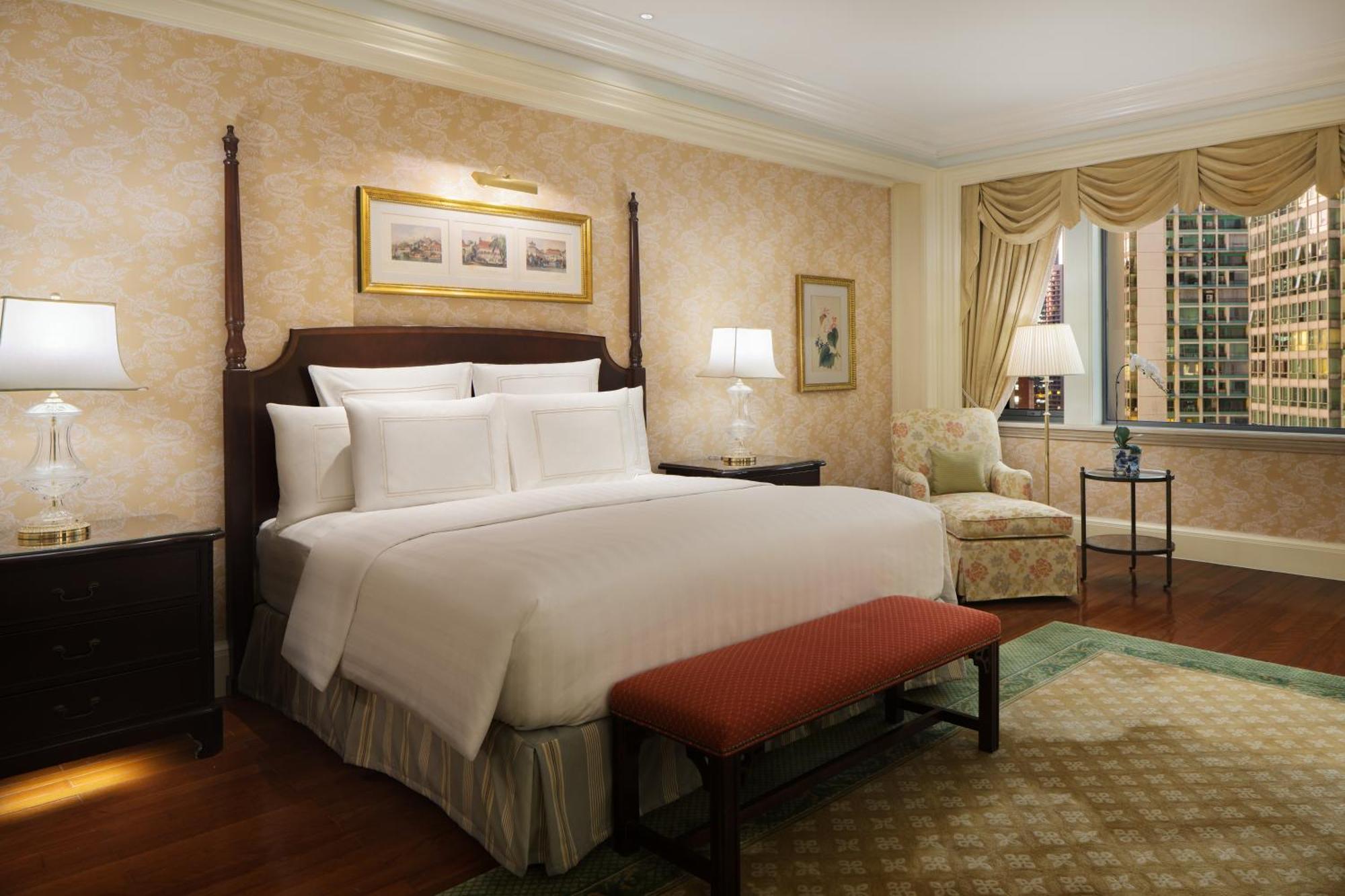 The Ritz-carlton 5*