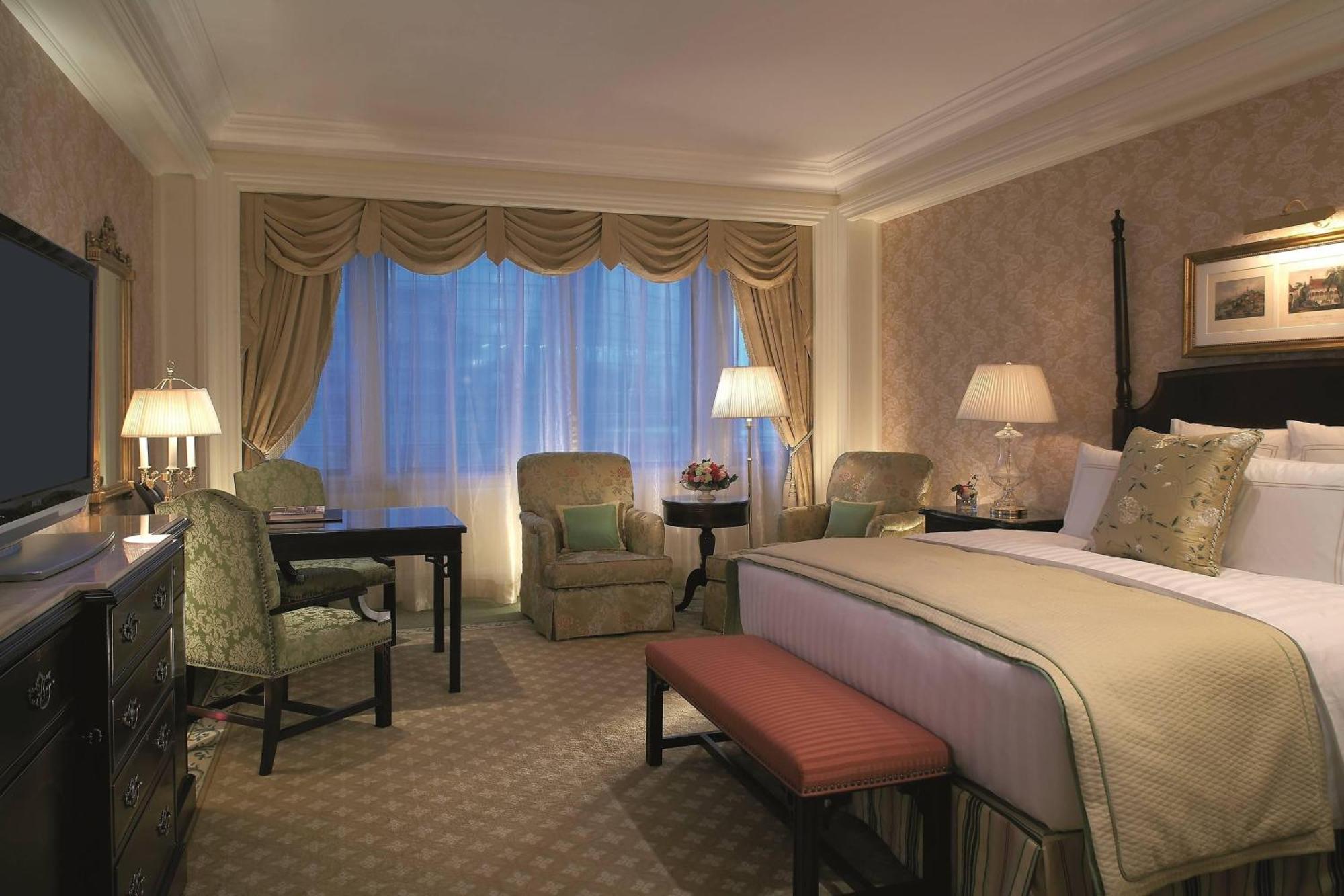 The Ritz-carlton Hotel 5*