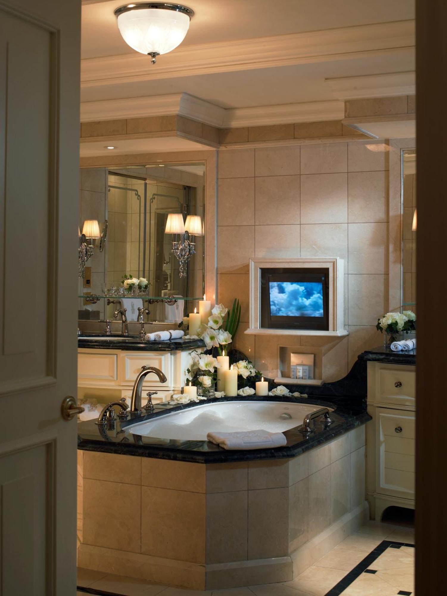 Hotel The Ritz-carlton
